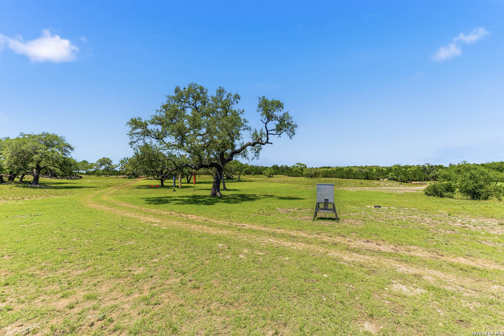 975 FLYING R RANCH RD E
