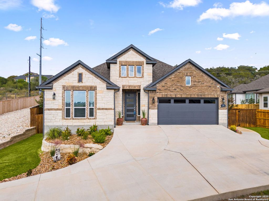 Photo of 705 Treetop Pass, New Braunfels, TX 78130 (MLS # 1917001)