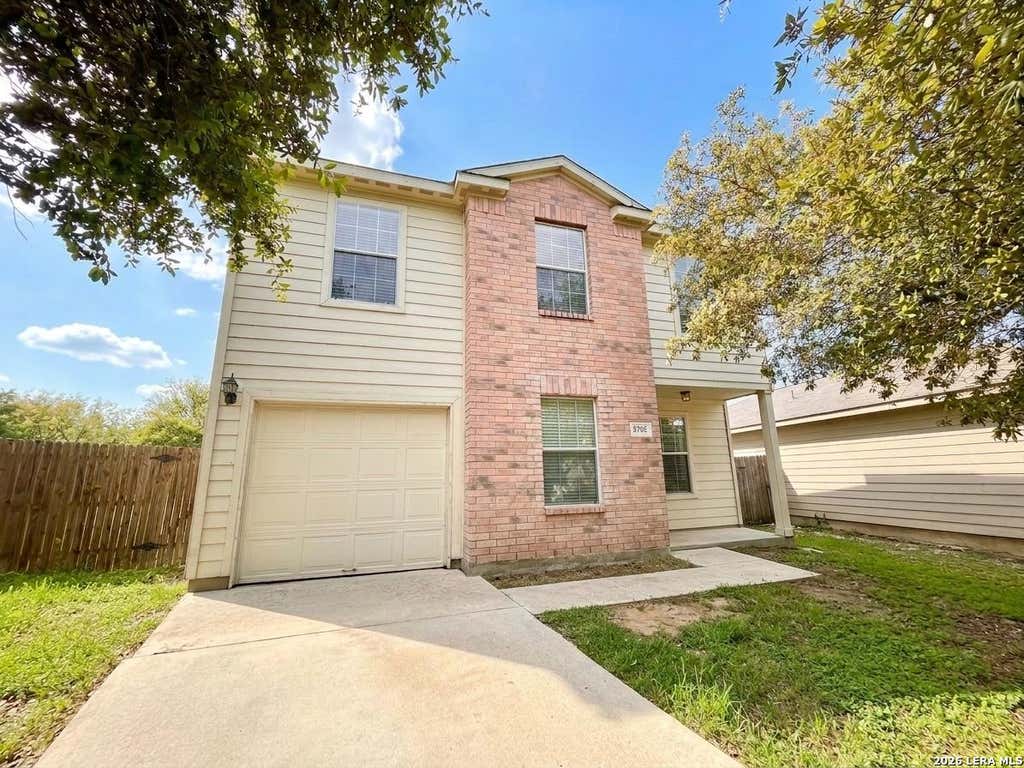 Photo of 5702 Wildcat Cyn, San Antonio, TX 78252 (MLS # 2000104)