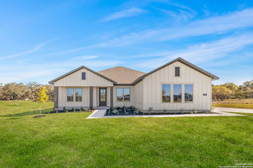 Photo of 139 Pradera Ridge, Floresville, TX 78114 (MLS # 1922993)