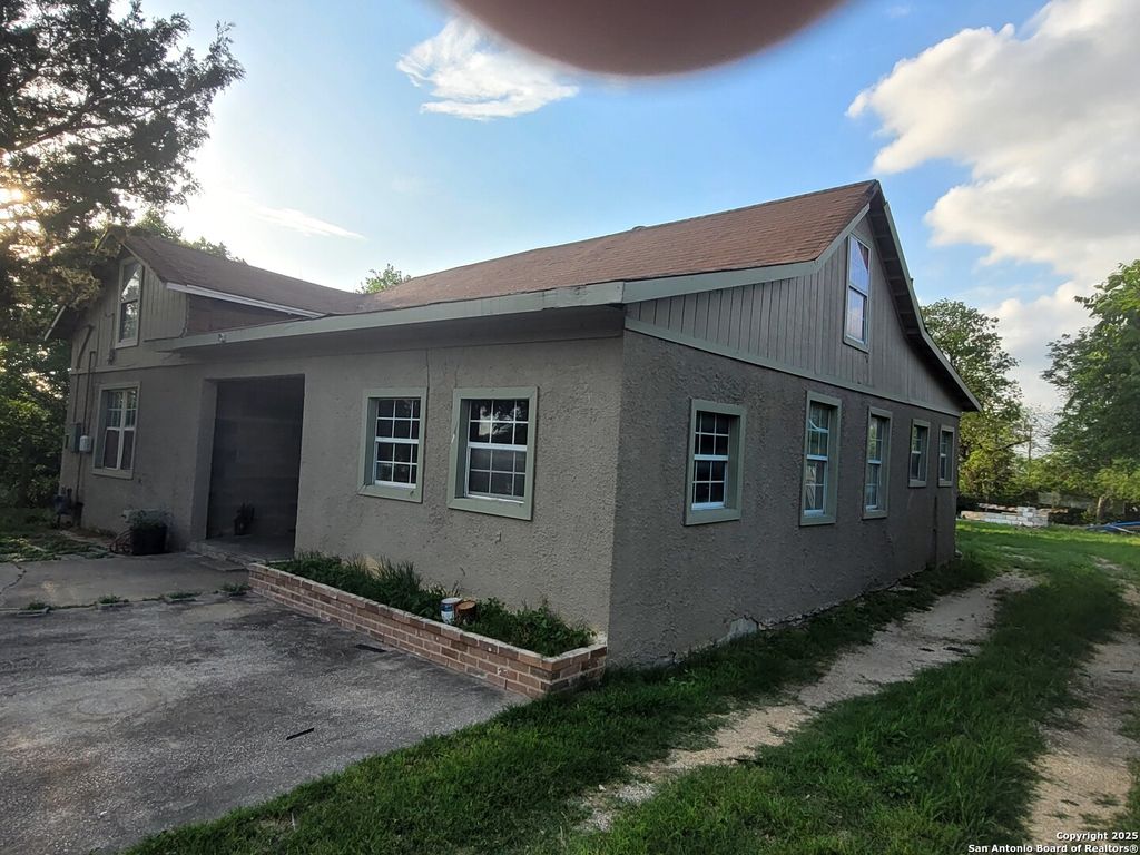 Photo of 415 Gray, San Antonio, TX 78208 (MLS # 1863300)
