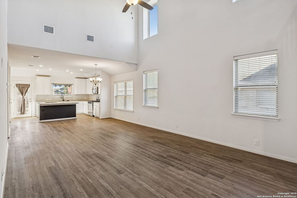 Photo of 629 Jaboncillo, New Braunfels, TX 78132 (MLS # 1928213)