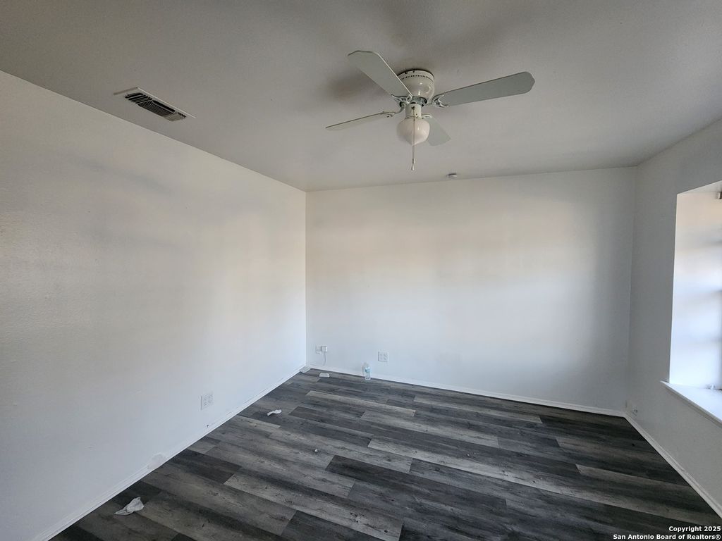 Photo of 430 Pinehurst, San Antonio, TX 78221 (MLS # 1925594)