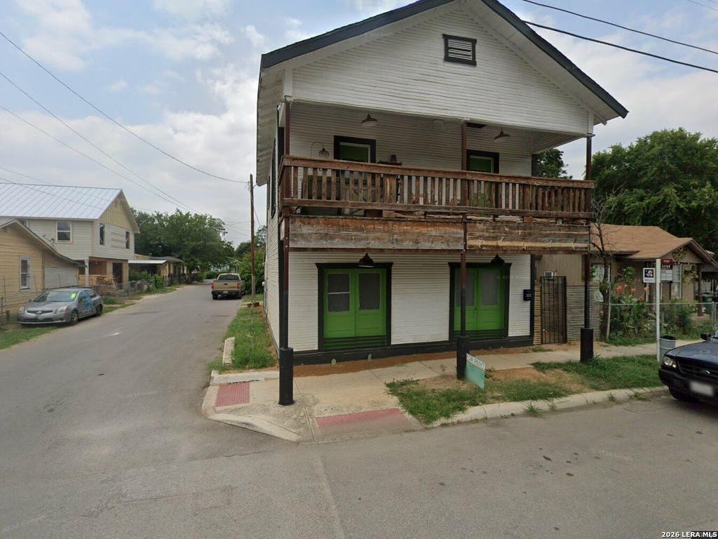 Photo of 333 Frio City Rd 1 #1, San Antonio, TX 78207 (MLS # 1990076)