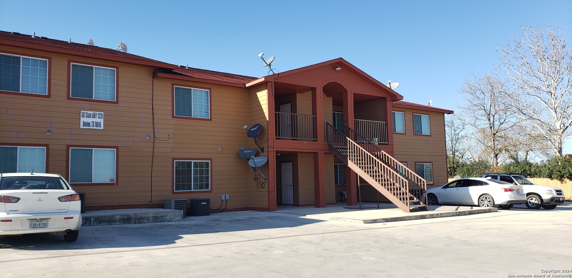 381 N HIGHWAY 132