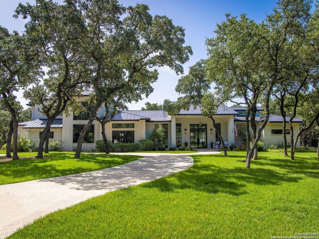 Photo of 19803 WILD HOLW, Garden Ridge, TX 78266 (MLS # 1955462)