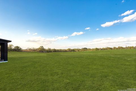 A home in Floresville