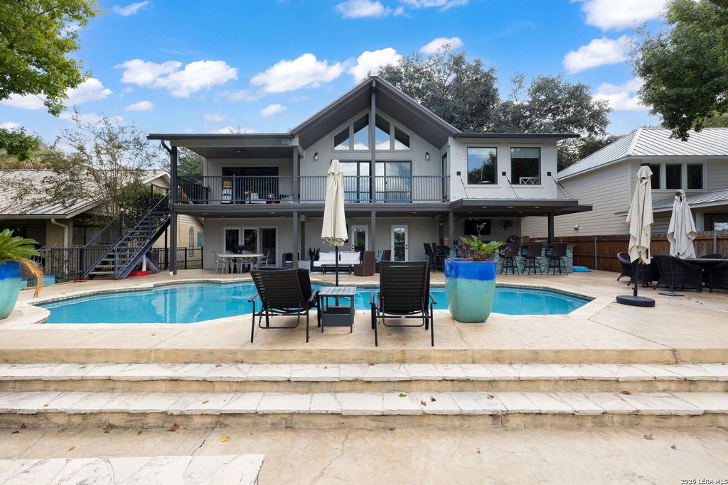 Photo of 180 LAKE RIDGE DR, Seguin, TX 78155 (MLS # 1972048)