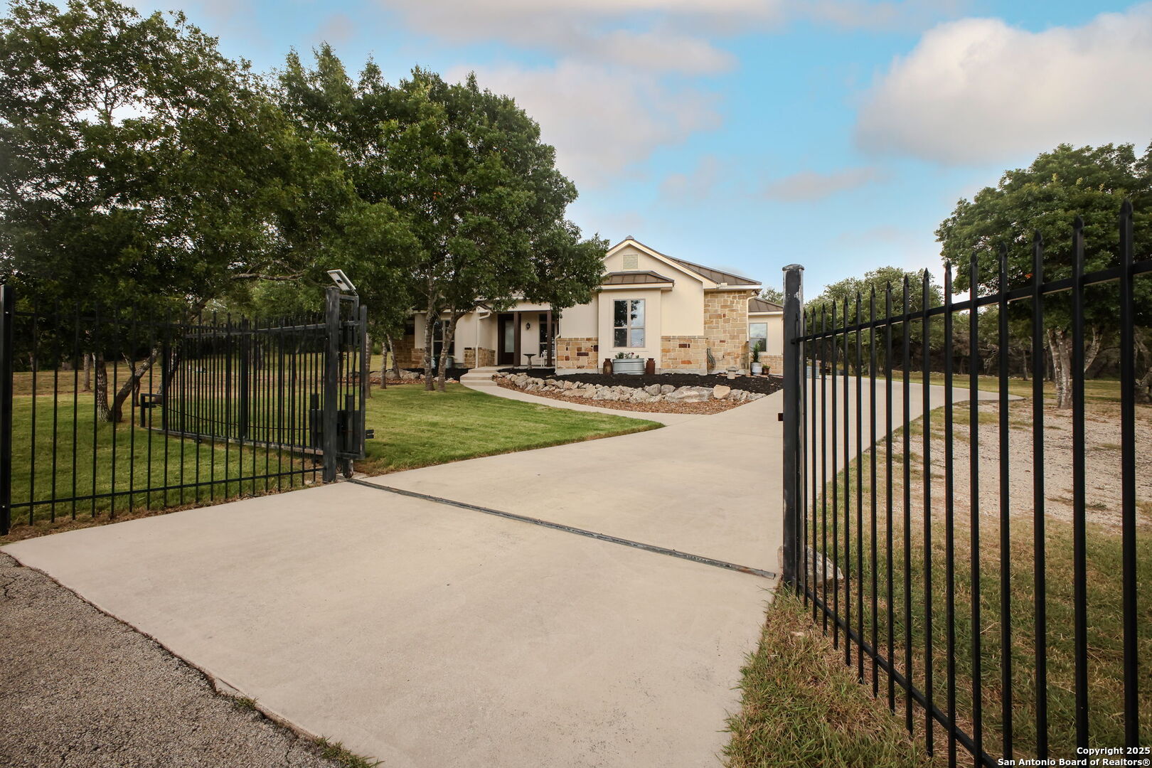 2386 Wildridge Terrace