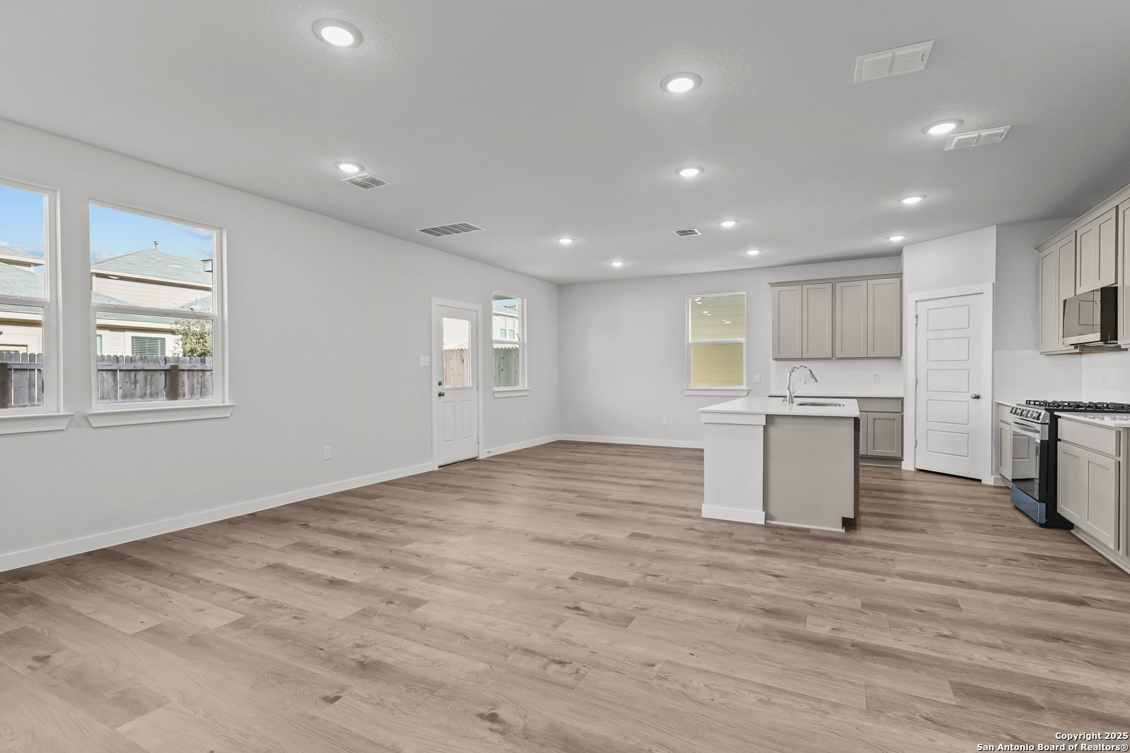 6506 Bufflehead Bend