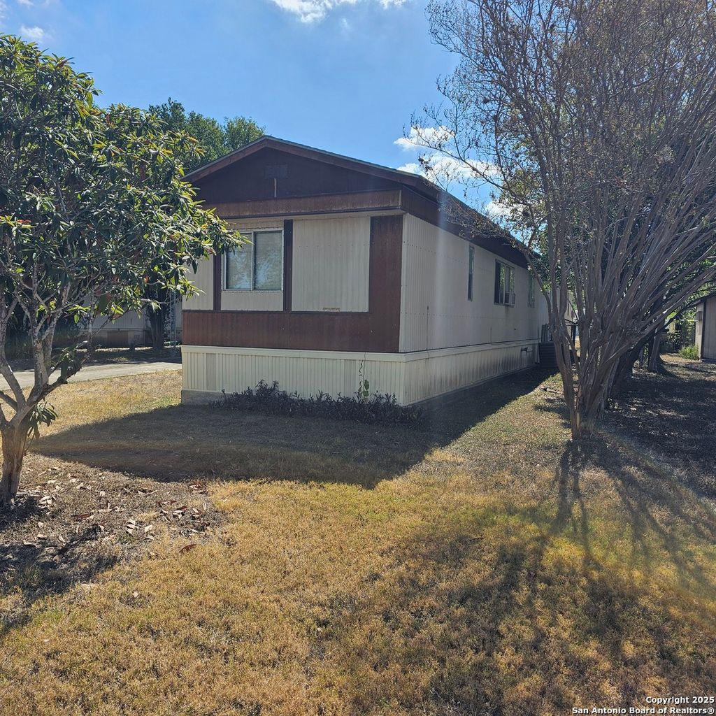 Photo of 161 E Green Valley, New Braunfels, TX 78130 (MLS # 1915667)