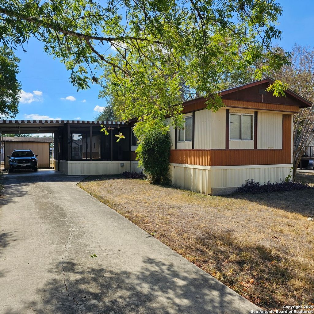 Photo of 161 E Green Valley, New Braunfels, TX 78130 (MLS # 1915667)