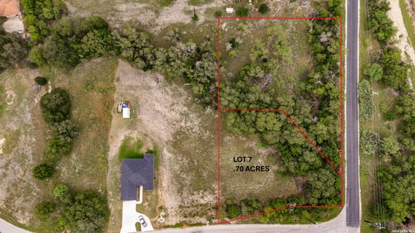 44 RIVER BLF, CASTROVILLE, TX 78009 - Image 4adb35a78e8cbb58e4e203a37c4eb164/1519119455