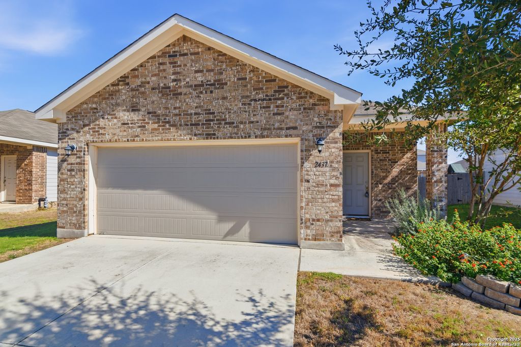 Photo of 2437 Ranger, Seguin, TX 78155 (MLS # 1921760)