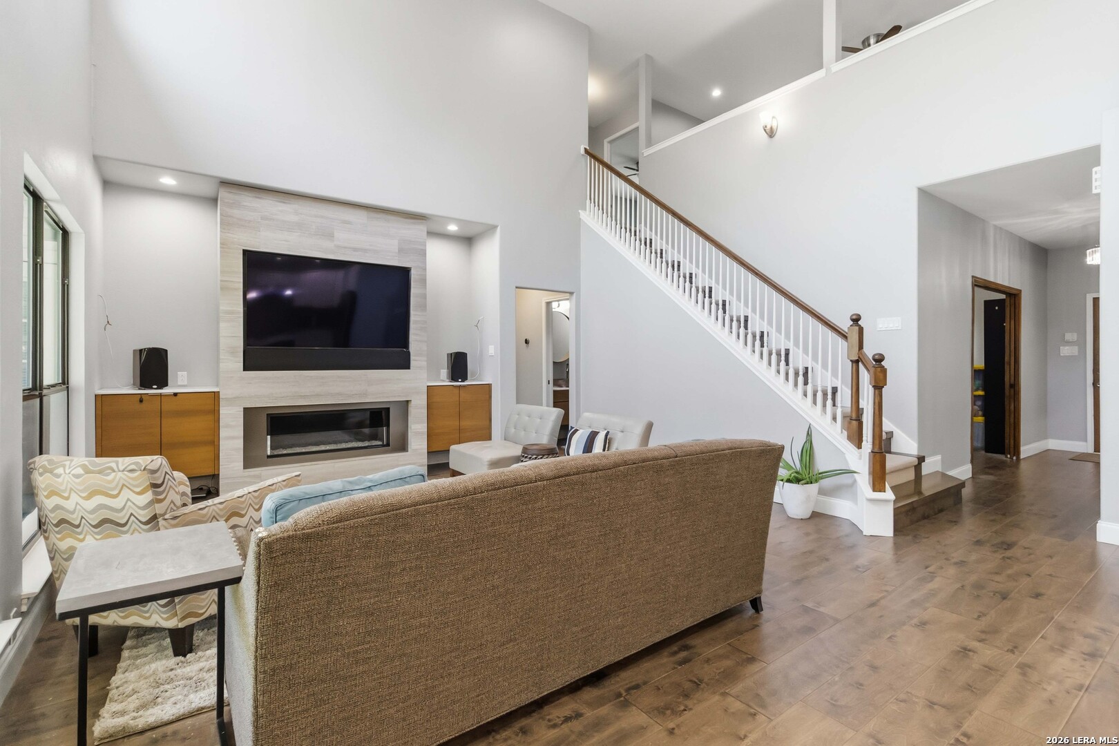 Picture for the property 2002867, 5 beds, 4 baths