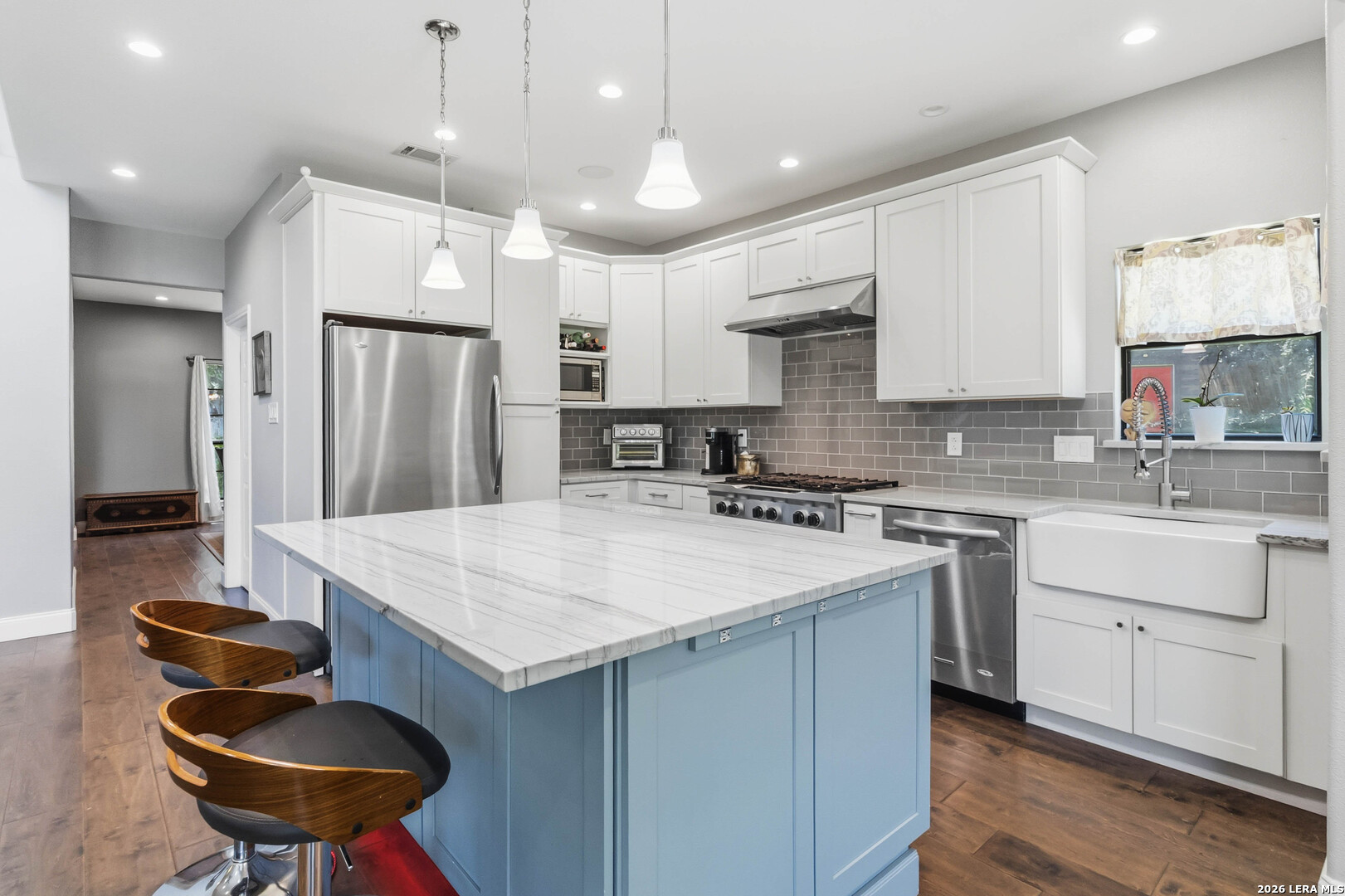 Picture for the property 2002867, 5 beds, 4 baths
