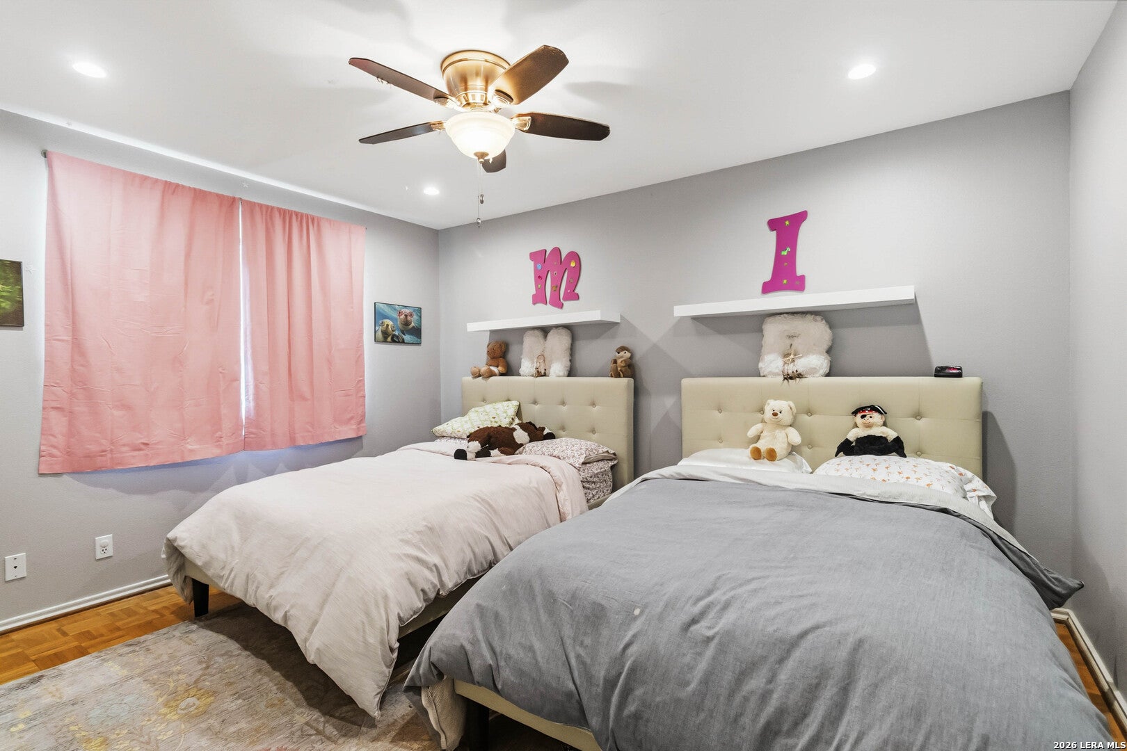 Picture for the property 2002867, 5 beds, 4 baths