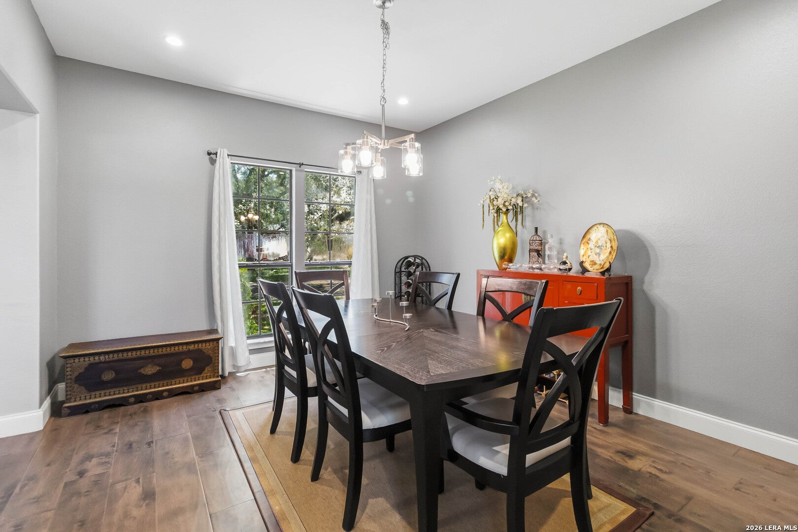 Picture for the property 2002867, 5 beds, 4 baths