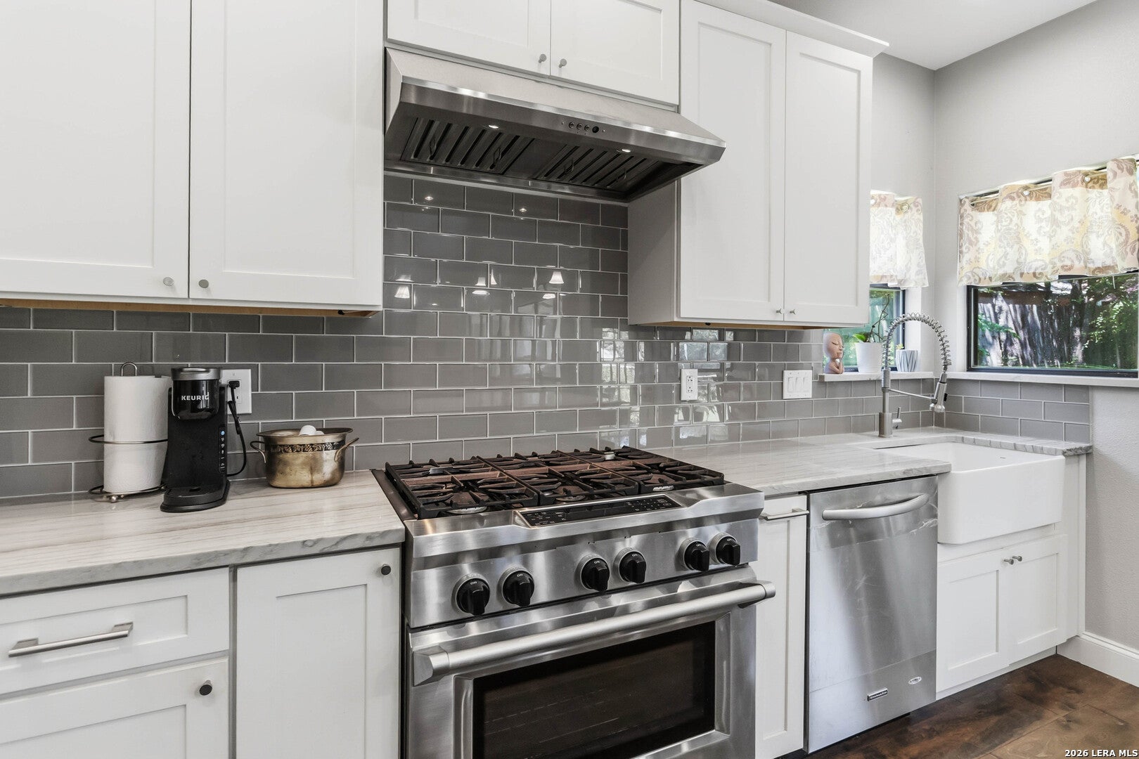 Picture for the property 2002867, 5 beds, 4 baths