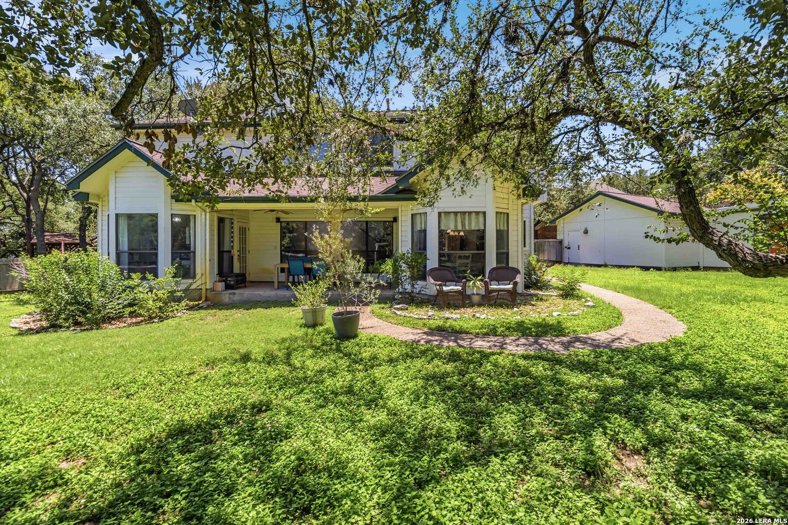Picture for the property 2002867, 5 beds, 4 baths