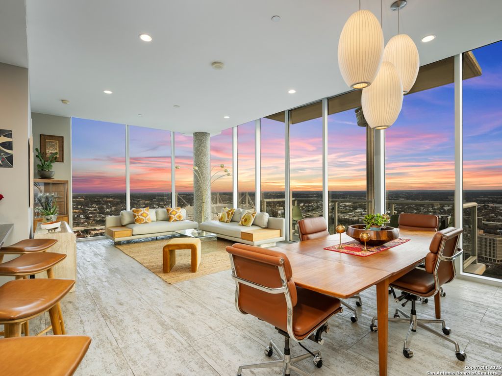 Photo of 610 E Market UNIT 2807, San Antonio, TX 78205 (MLS # 1933861)