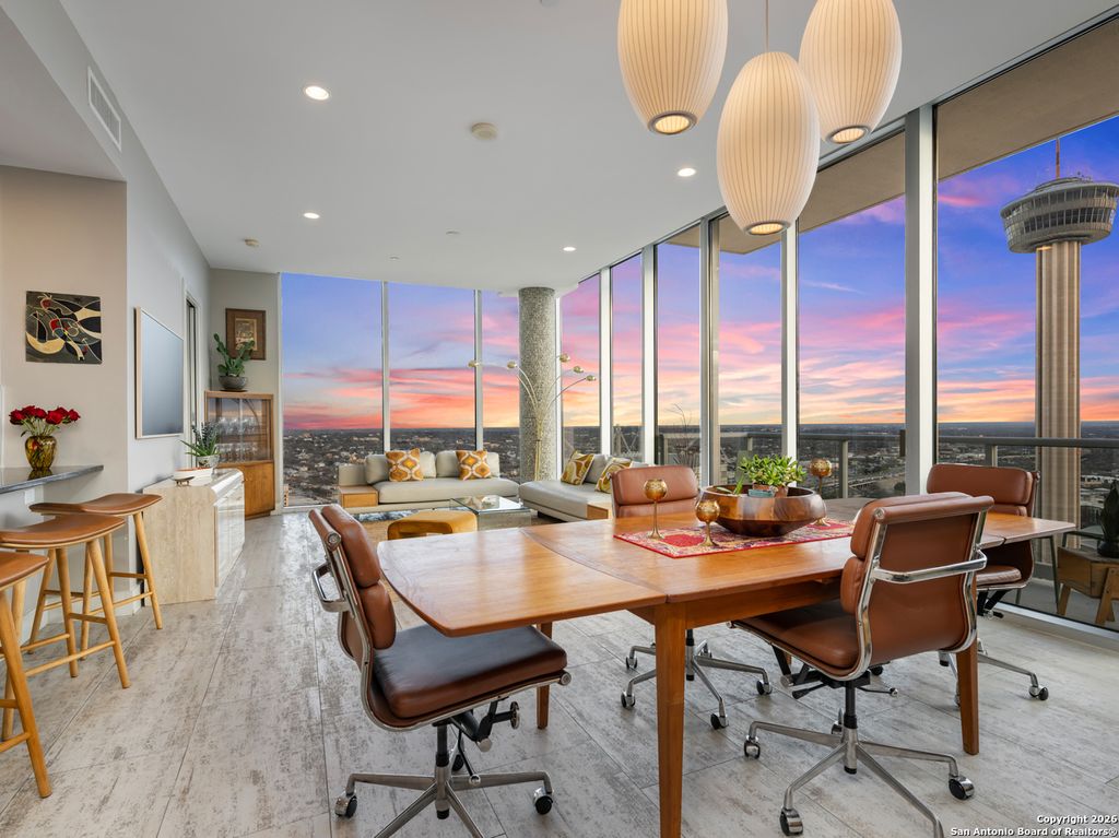 Photo of 610 E Market UNIT 2807, San Antonio, TX 78205 (MLS # 1933861)