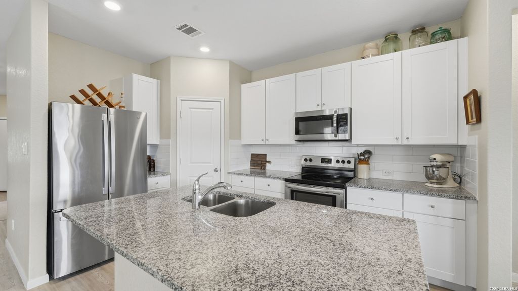 Photo of 2717 San Martin, Seguin, TX 78155 (MLS # 1950167)