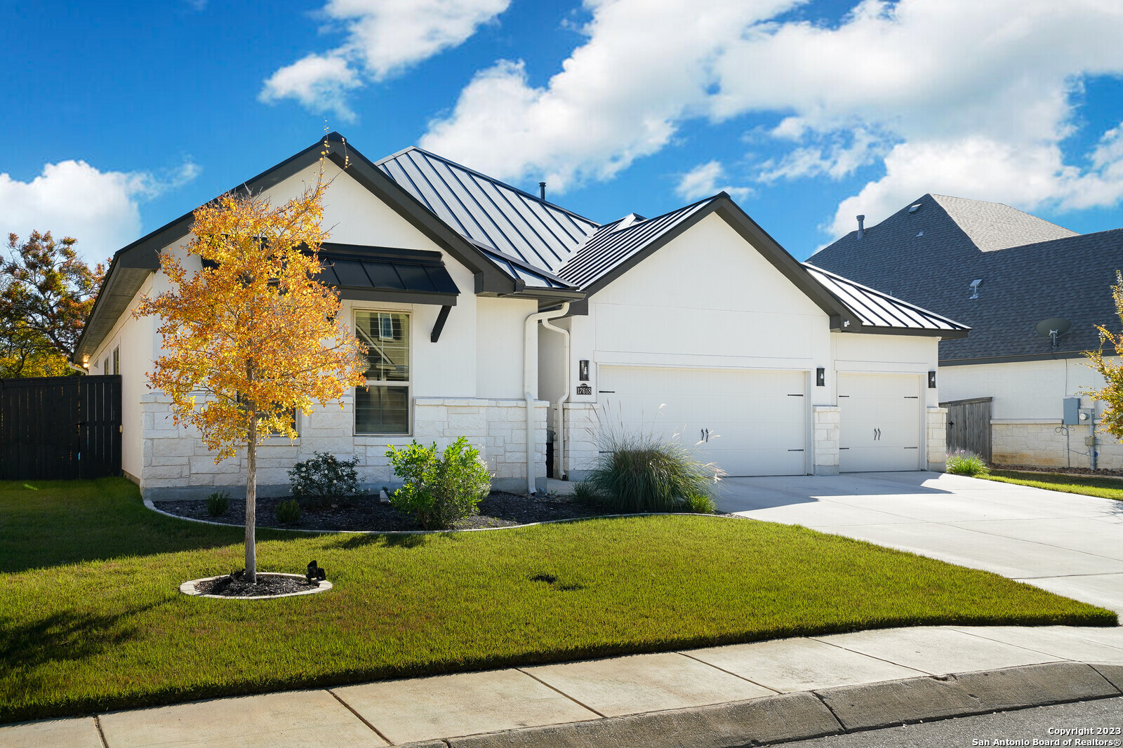 17618 HILLSEDGE