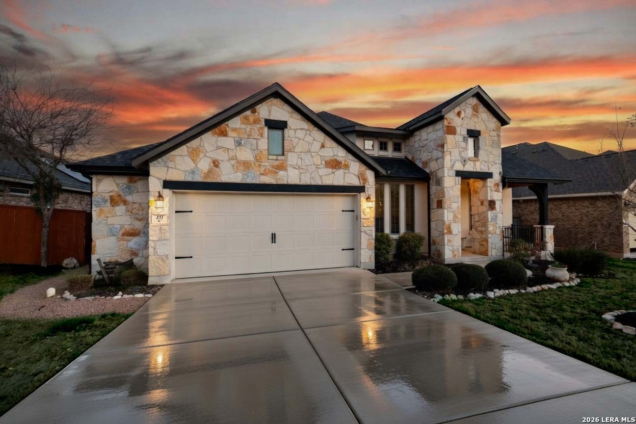 217 Emerald Garden