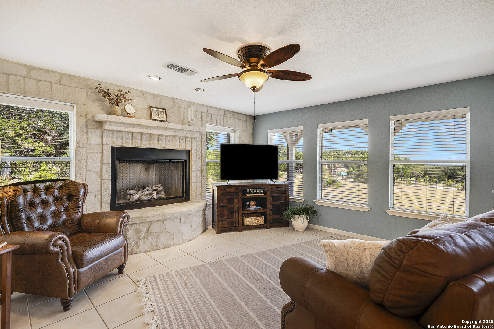 107 Ridge View Dr