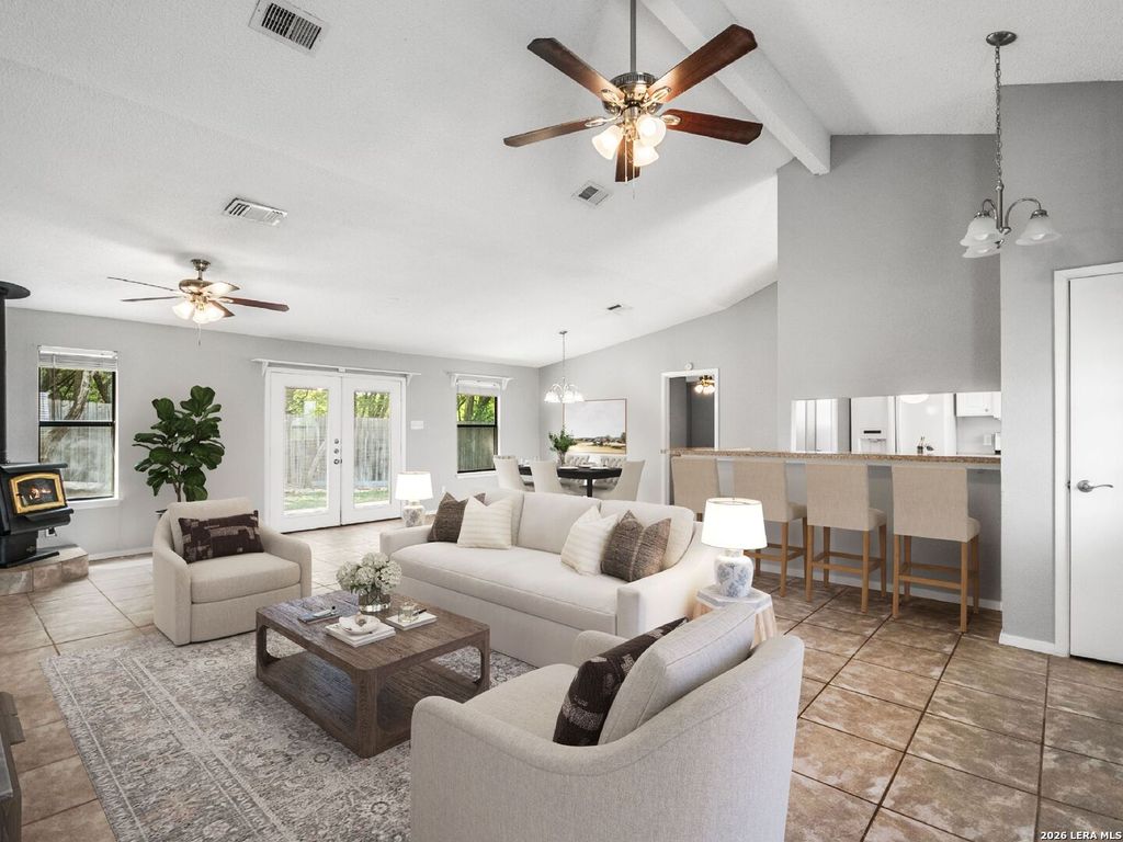 Photo of 113 E View Point, Boerne, TX 78006 (MLS # 1954856)