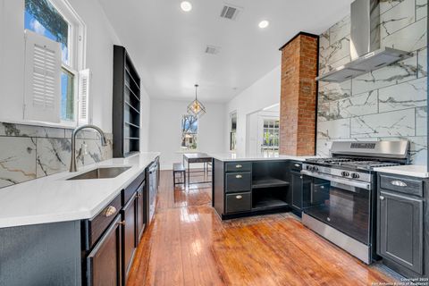 1040 W Rosewood Avenue San Antonio TX 78201