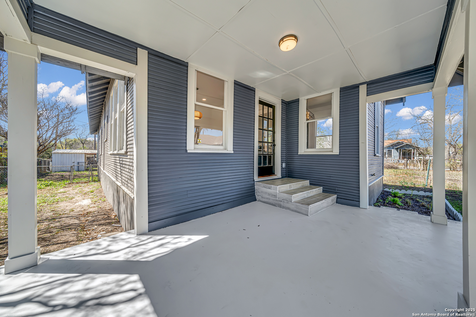 1040 W Rosewood Avenue