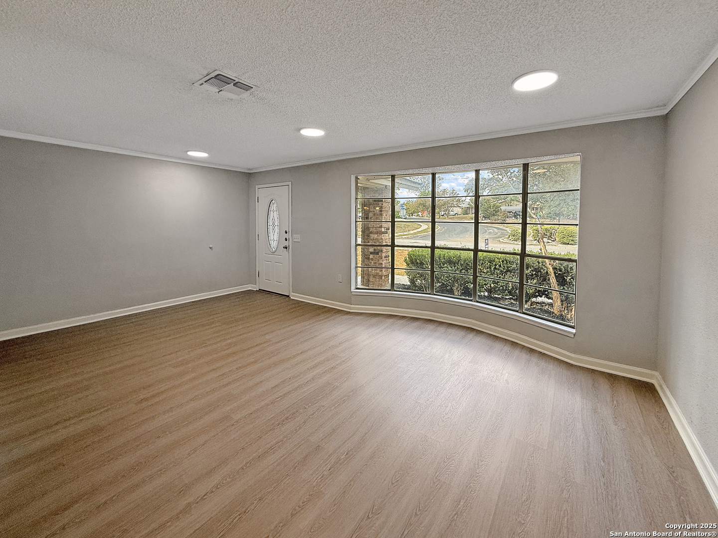 12902 Esplanade Dr