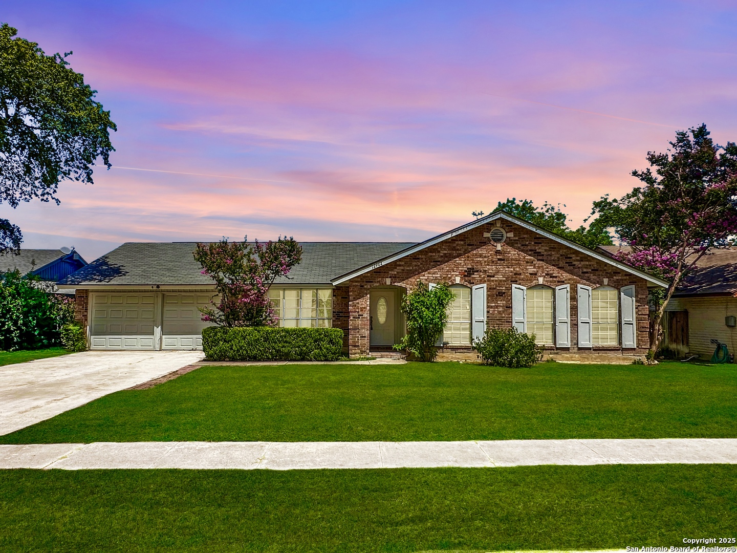 12902 Esplanade Dr