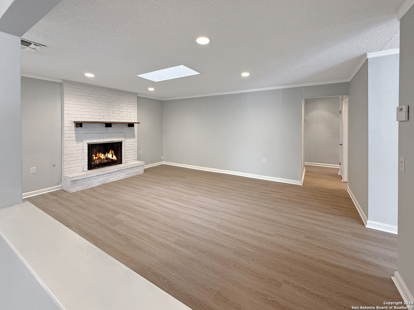 12902 Esplanade Dr