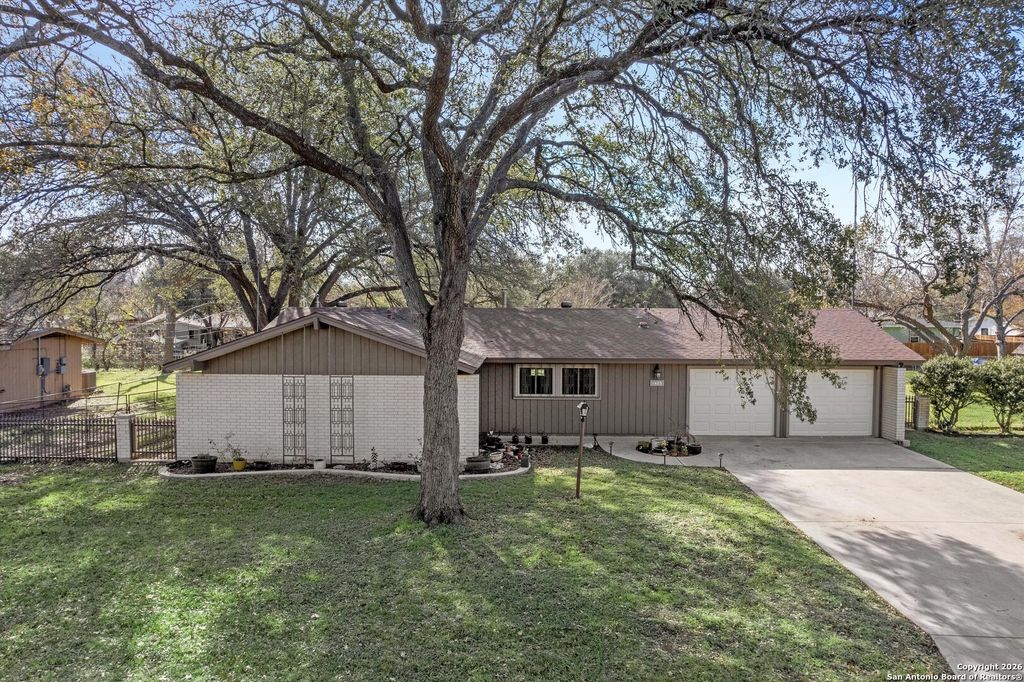 Photo of 1423 Dove, Seguin, TX 78155 (MLS # 1934364)