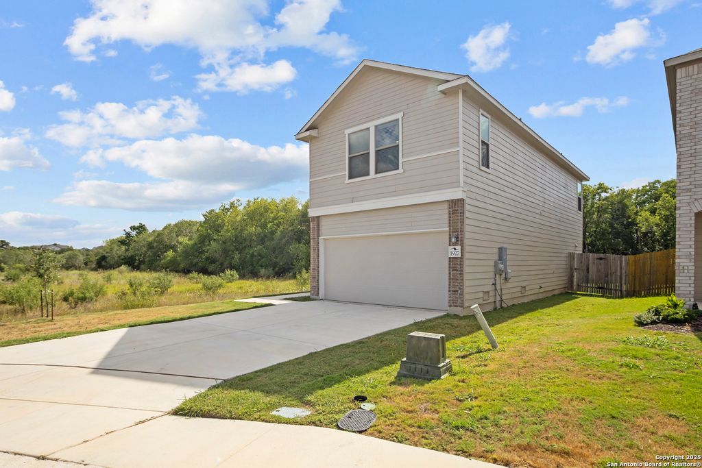 Photo of 1927 Overlook Knoll, San Antonio, TX 78245 (MLS # 1937181)