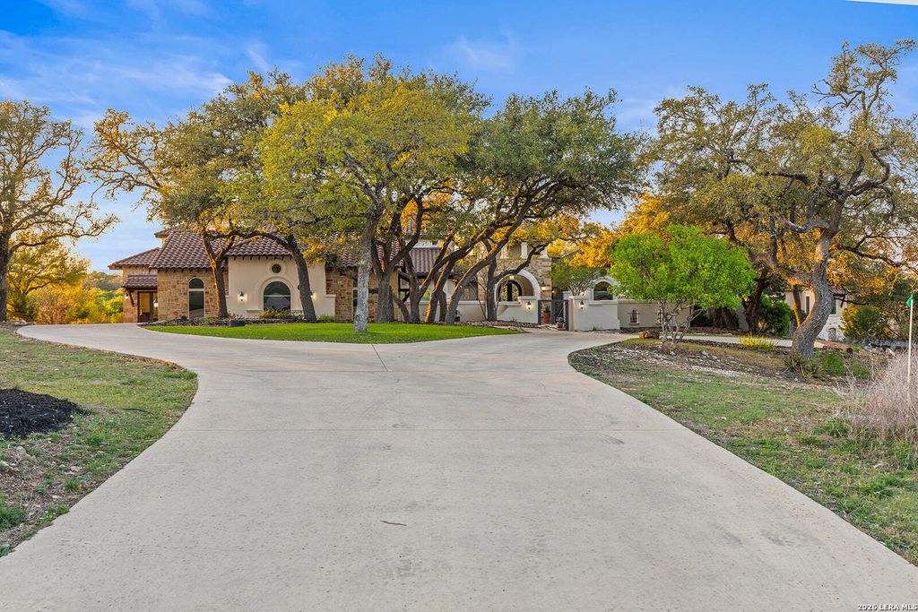 Photo of 137 River Xing, Boerne, TX 78006 (MLS # 1948971)