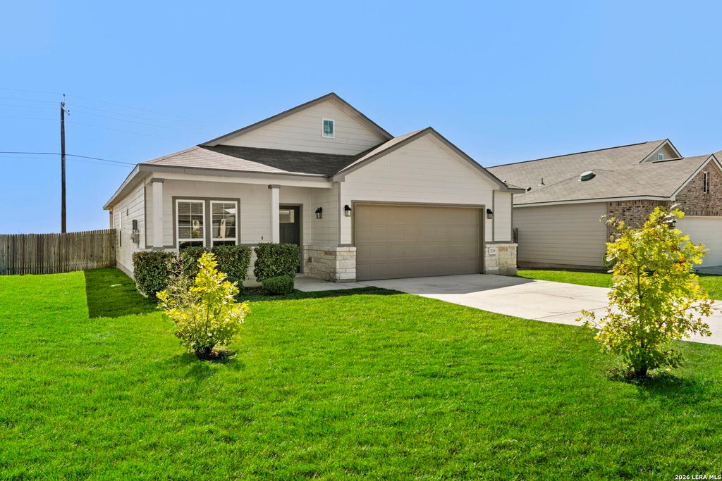 Photo of 709 Farmers Dell, New Braunfels, TX 78130 (MLS # 2022644)