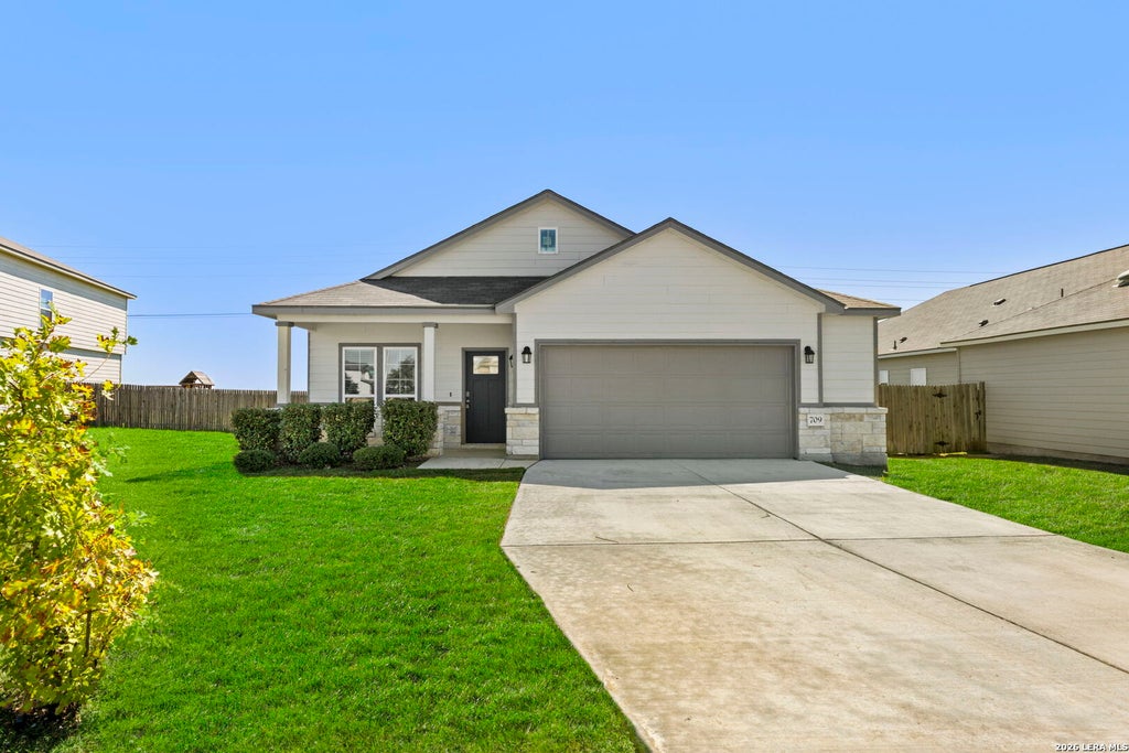 Photo of 709 Farmers Dell, New Braunfels, TX 78130 (MLS # 2022644)