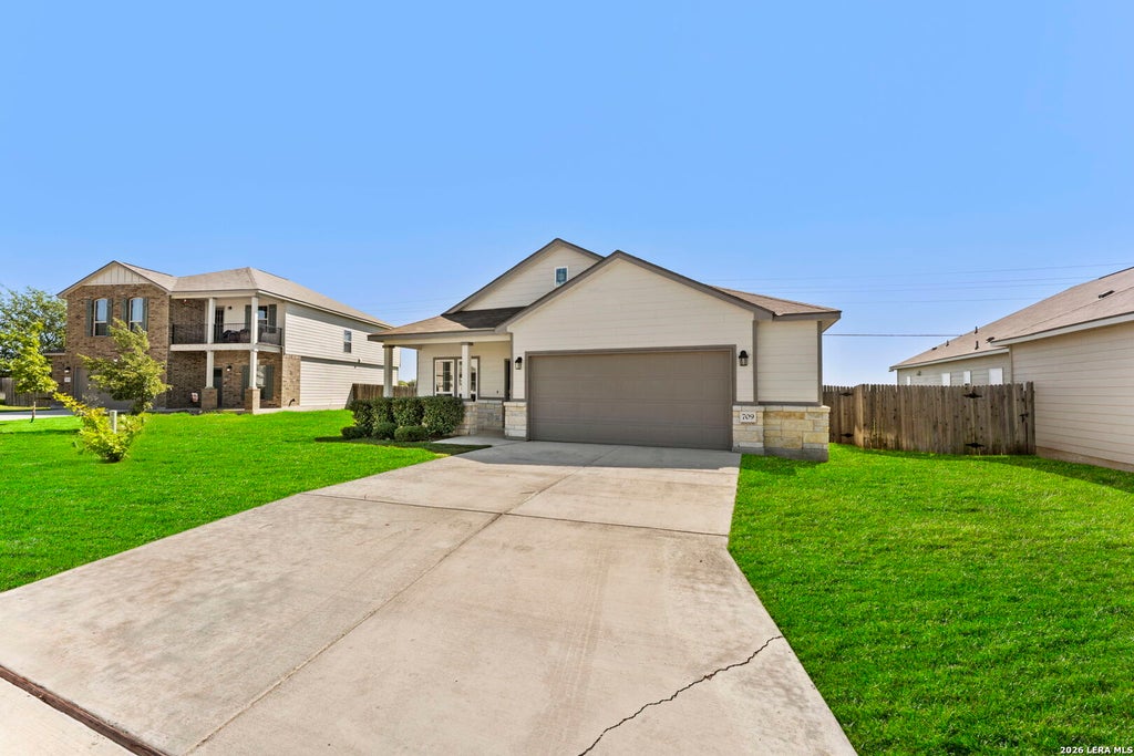 Photo of 709 Farmers Dell, New Braunfels, TX 78130 (MLS # 2022644)