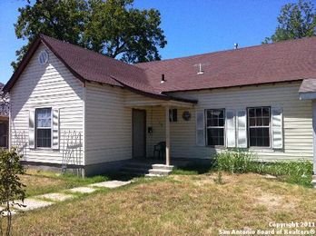 Single Family Residence at 119 E DREXEL AVE