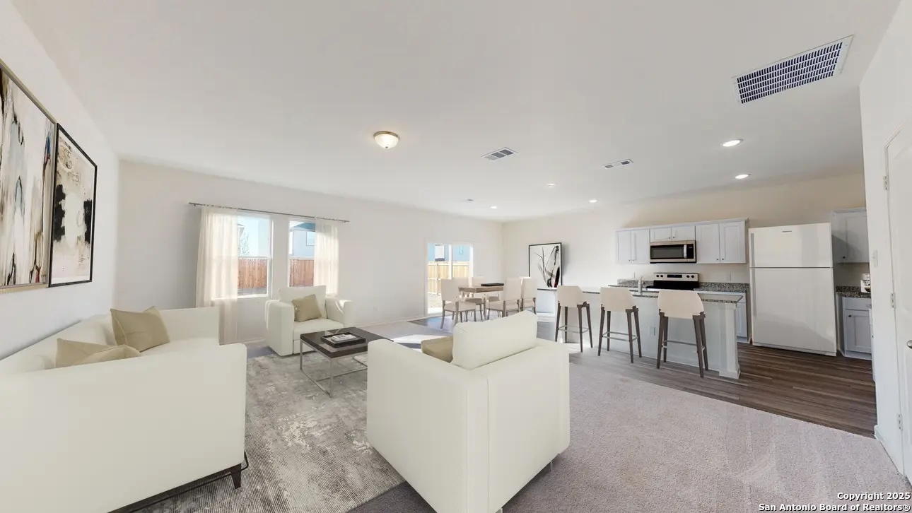 12822 Prairie Valley