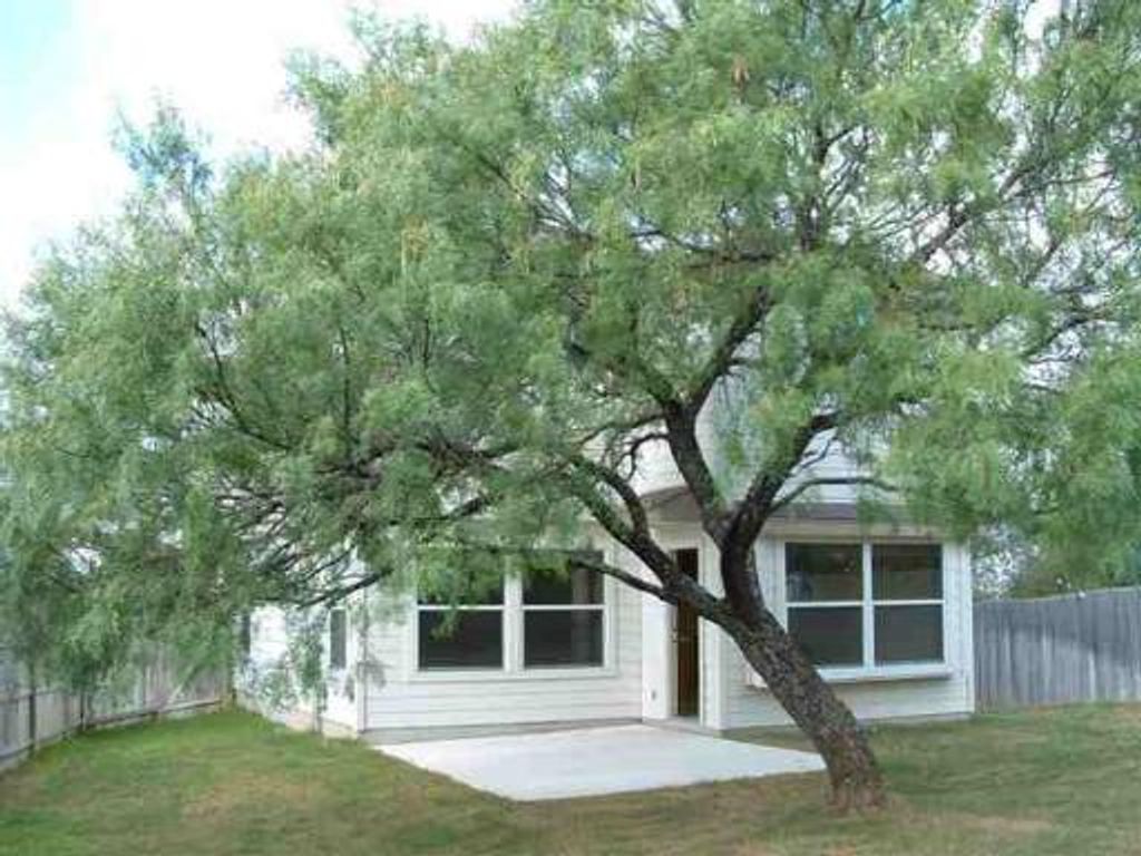 Photo of 34 Drizzle Run, San Antonio, TX 78240 (MLS # 1890561)