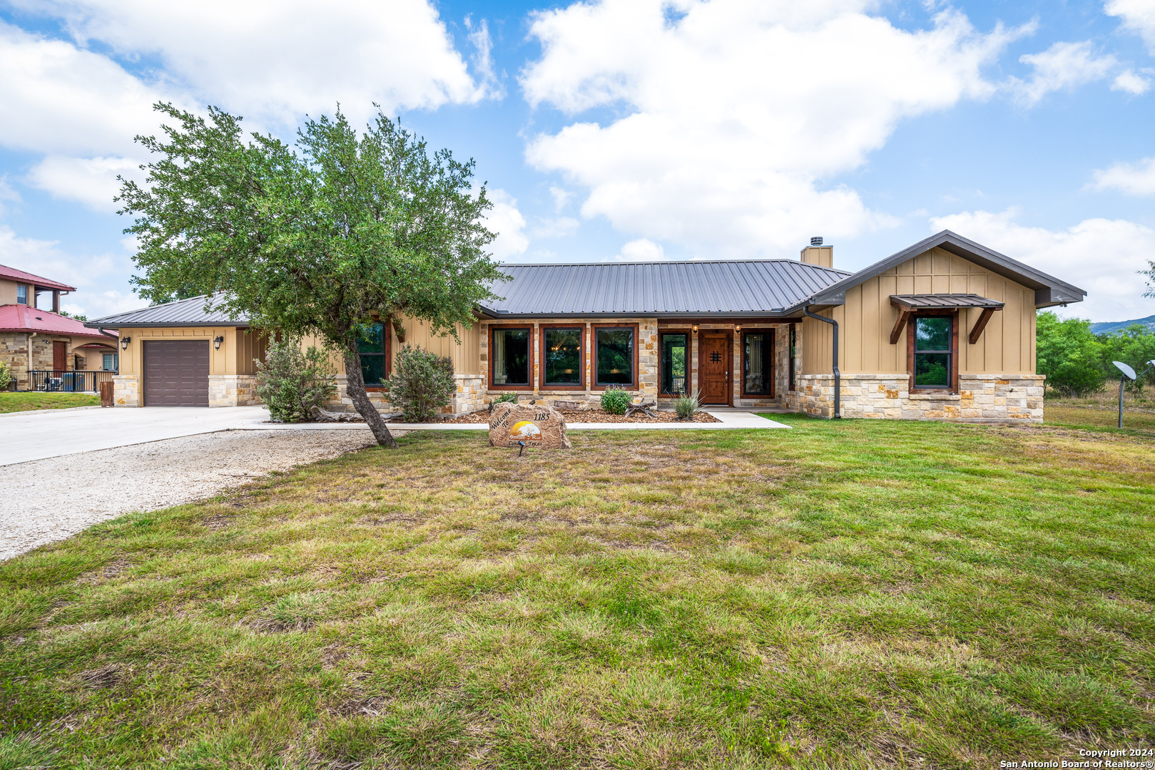 1185 Mountain Valley