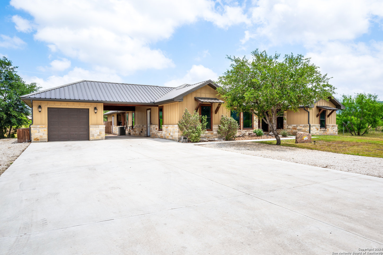 1185 Mountain Valley