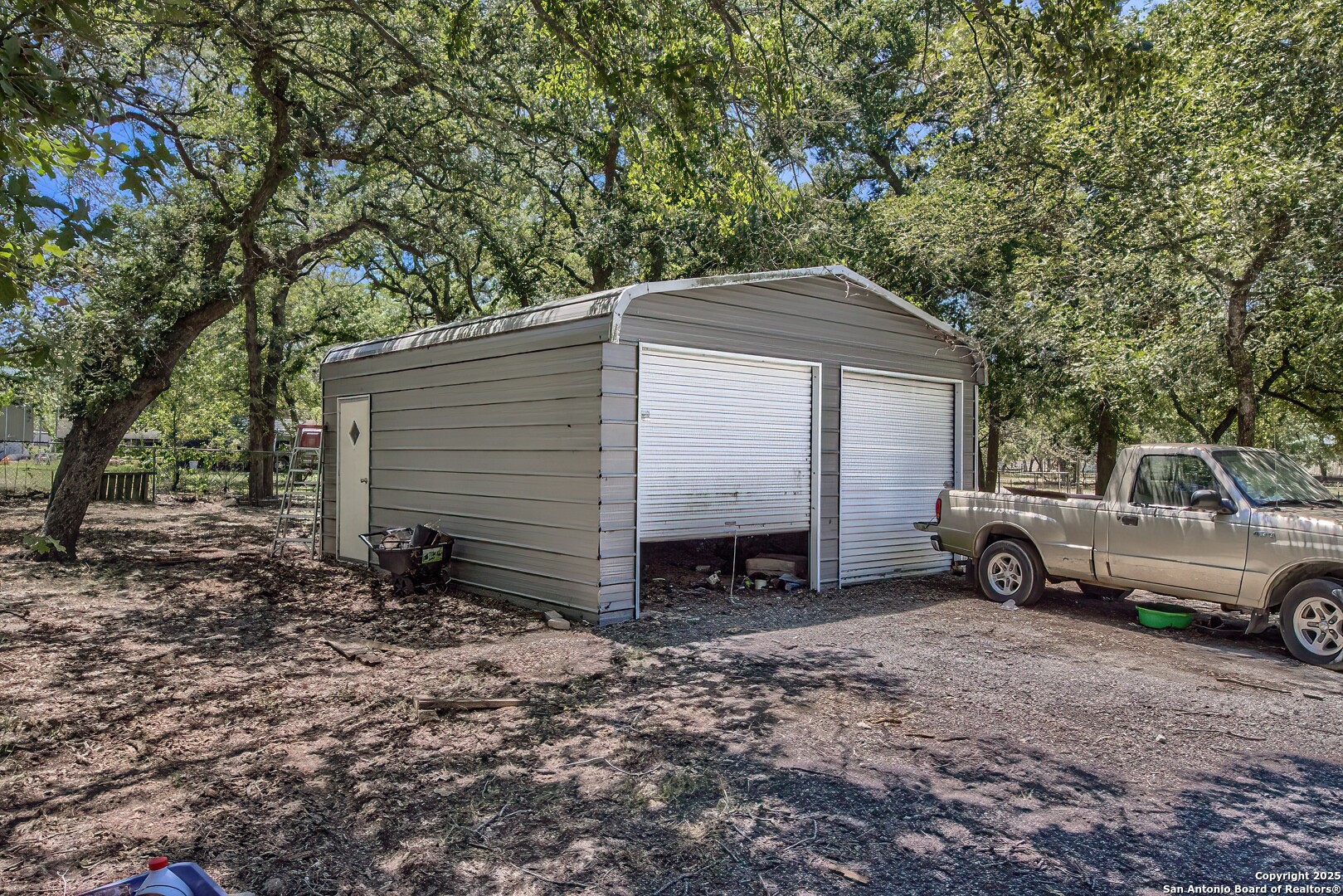 324 Hickory Hill