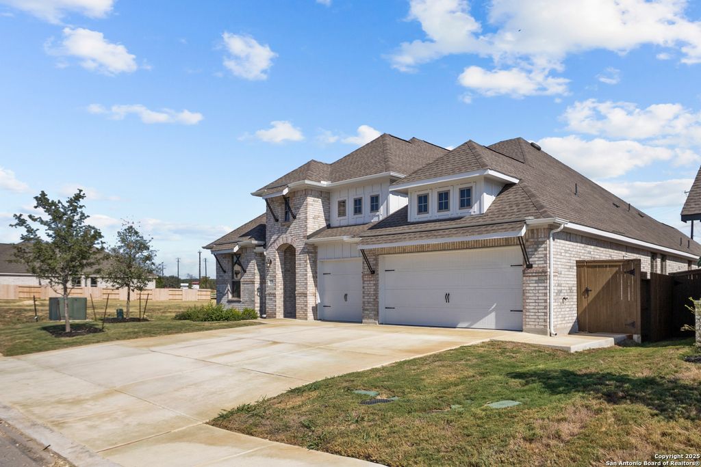 Photo of 12559 Silver Gate, San Antonio, TX 78254 (MLS # 1839122)