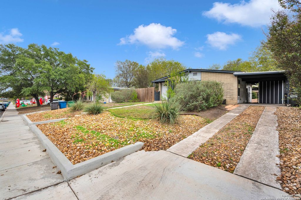 Photo of 142 Shady Rill, San Antonio, TX 78213 (MLS # 1926615)